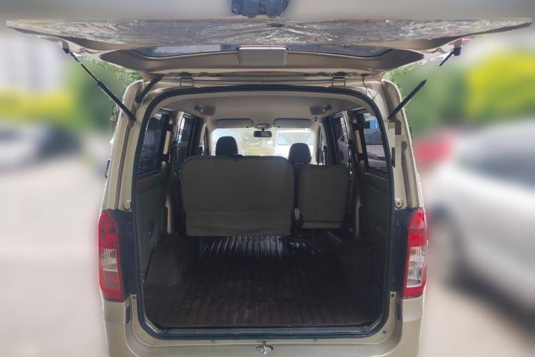 Used Wuling Rongguang V 2016 1.2L Practical Version Trunk