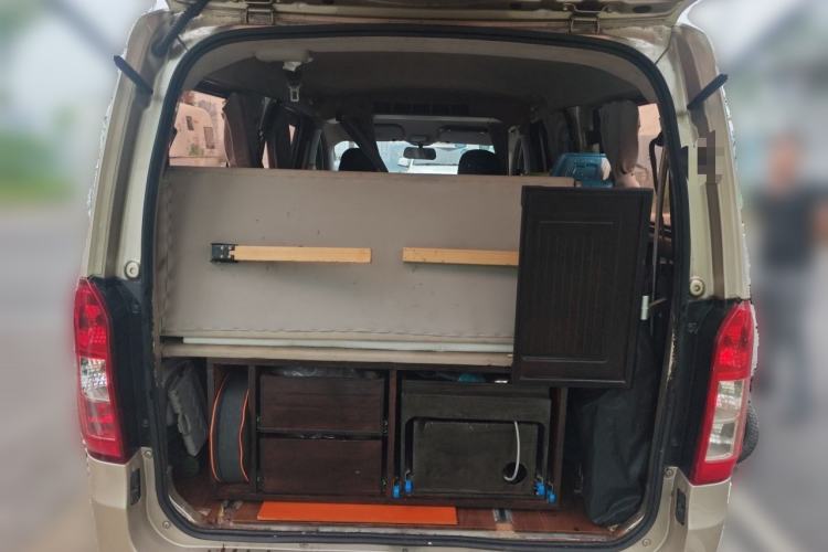 Used Wuling Rongguang V 2016 1.5L Practical Version Non-Power-Assisted Trunk