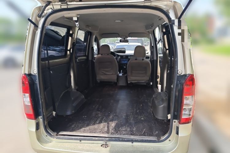 Used Wuling Rongguang V 2016 1.2L Practical Model Non-Power-Assisted Trunk