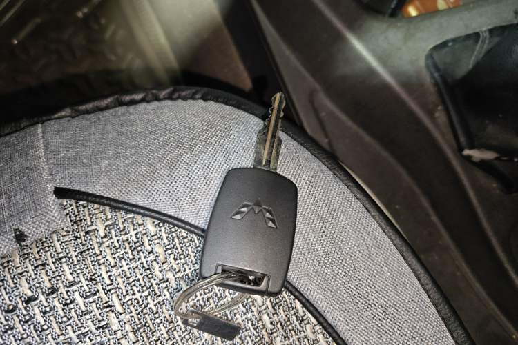 Used Wuling Rongguang V 2016 1.5L Standard Version Vehicle Key