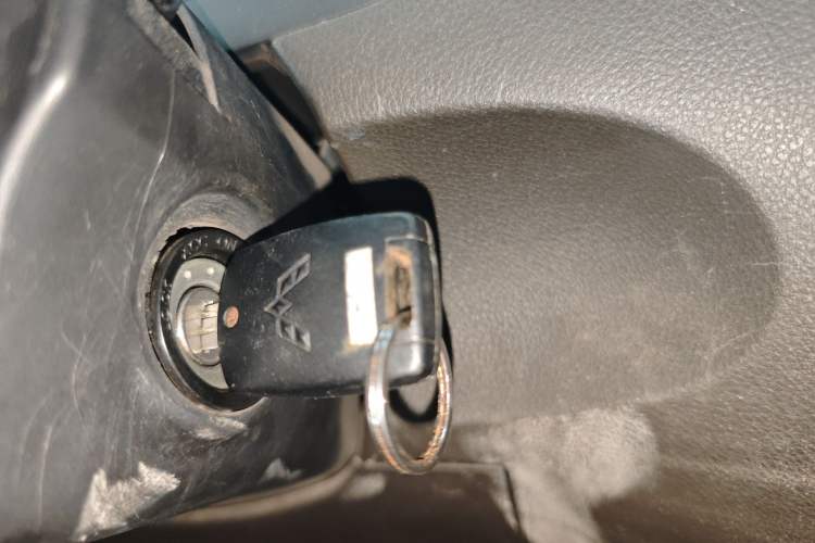 Used Wuling Rongguang V 2016 1.5L Standard Version Vehicle Key