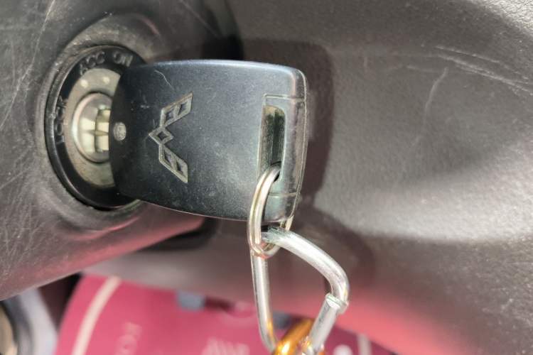 Used Wuling Rongguang V 2016 1.2L Standard Version Vehicle Key