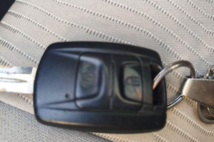 Used Wuling Rongguang V 2016 1.2L Standard Version Vehicle Key