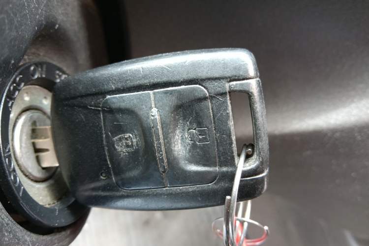 Used Wuling Rongguang V 2016 1.2L Standard Version Vehicle Key
