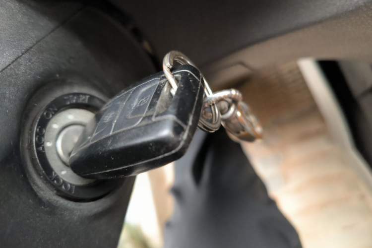 Used Wuling Rongguang V 2016 1.5L Standard Version Vehicle Key
