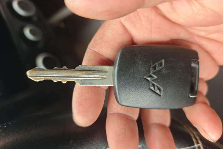 Used Wuling Rongguang V 2016 1.5L Practical Version Non-Power-Assisted Vehicle Key
