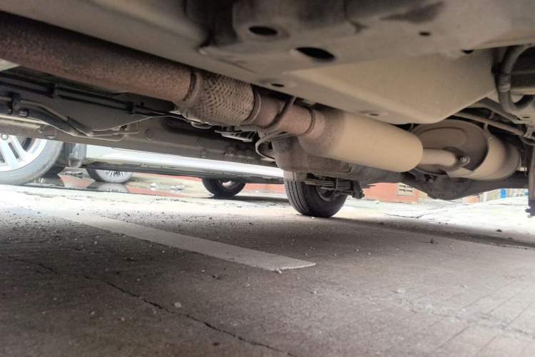 Used Wuling Rongguang V 2016 1.5L Standard Version Chassis Rear Left