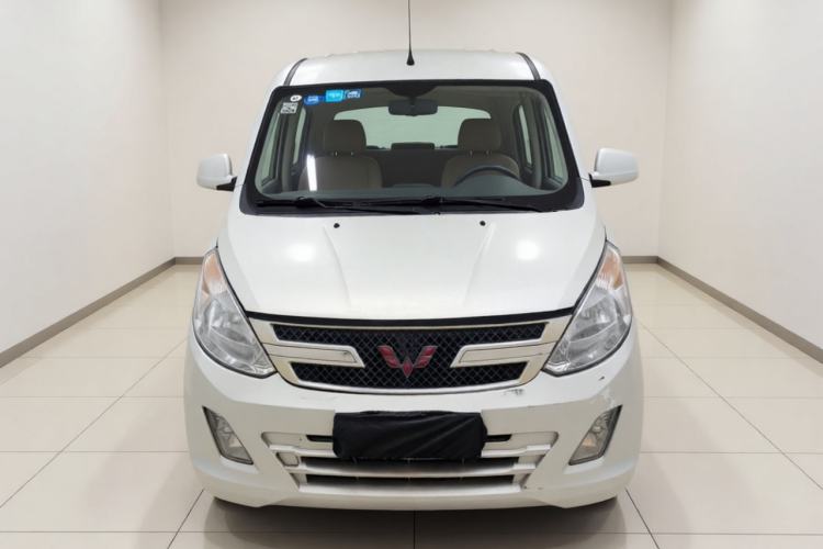 Used Wuling Rongguang V 2016 1.5L Standard Version Front