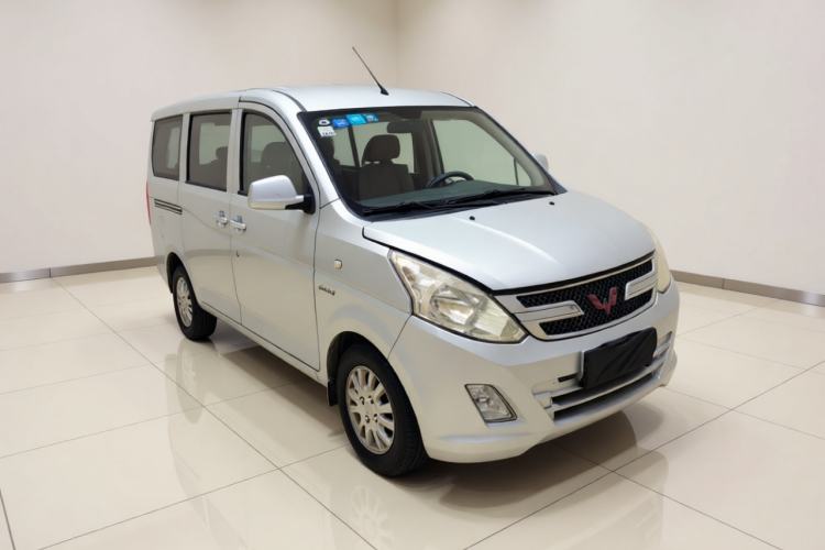 Used Wuling Rongguang V 2016 1.5L Standard Version Front Right 45 Deg