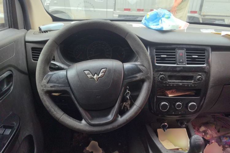 Used Wuling Rongguang V 2016 1.5L Standard Version Steering Wheel