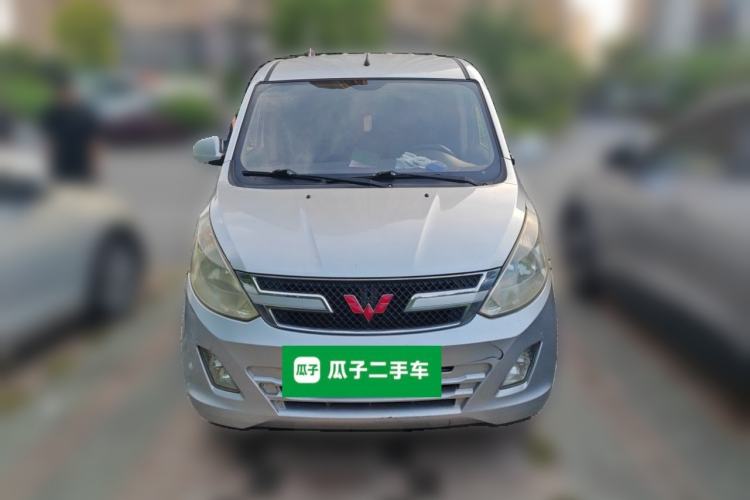 Used Wuling Rongguang V 2016 1.5L Standard Version Front