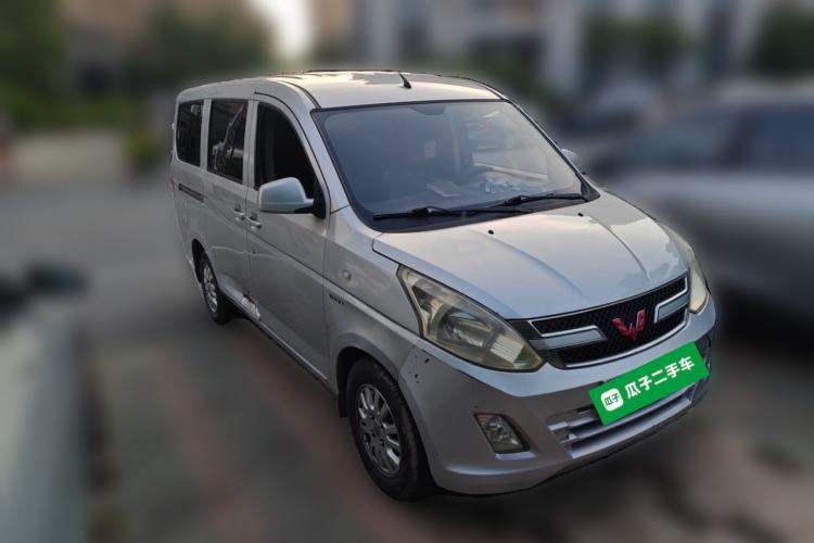 Used Wuling Rongguang V 2016 1.5L Standard Version Front Right 45 Deg