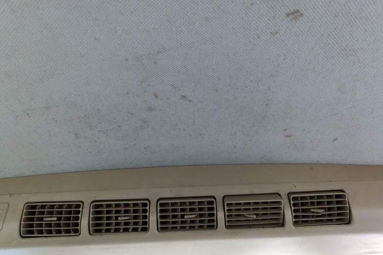 Used Wuling Rongguang V 2016 1.5L Practical Version Headliner