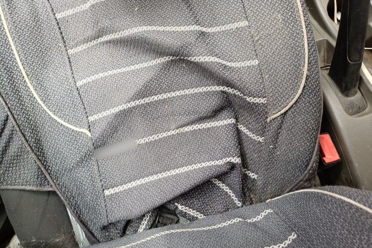 Used Wuling Rongguang V 2016 1.5L Practical Version Left Rear Seat
