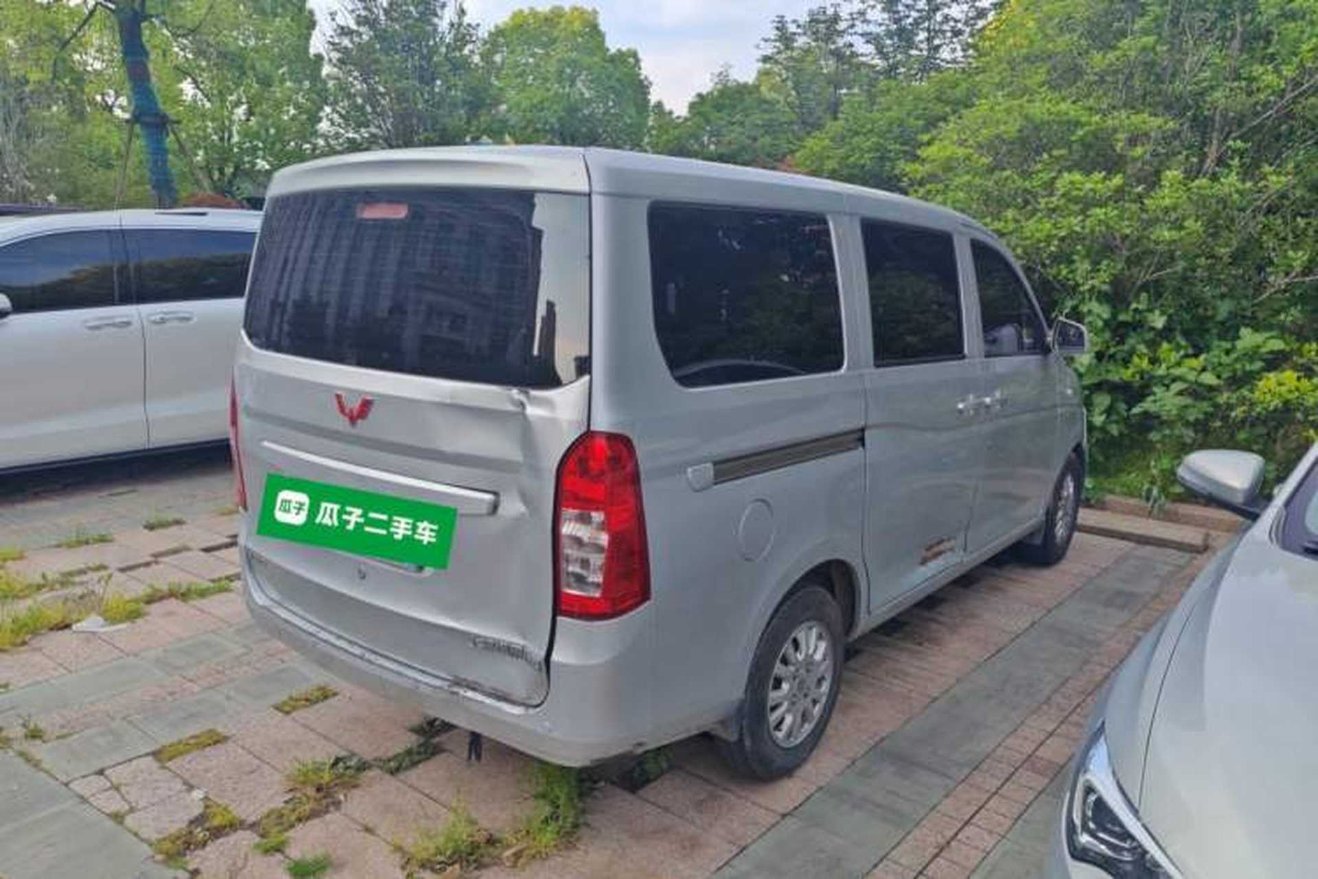 Used Wuling Rongguang V 2016 1.5L Standard Version Rear Right 45 Deg