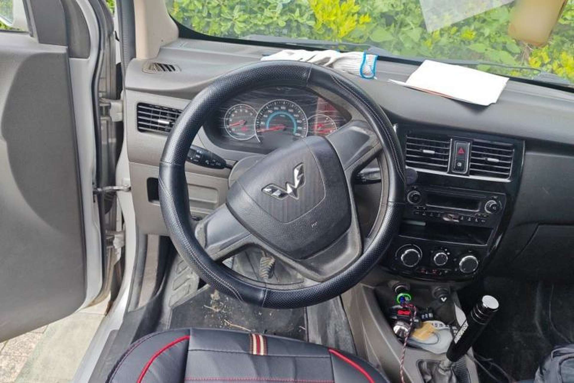 Used Wuling Rongguang V 2016 1.5L Standard Version Steering Wheel