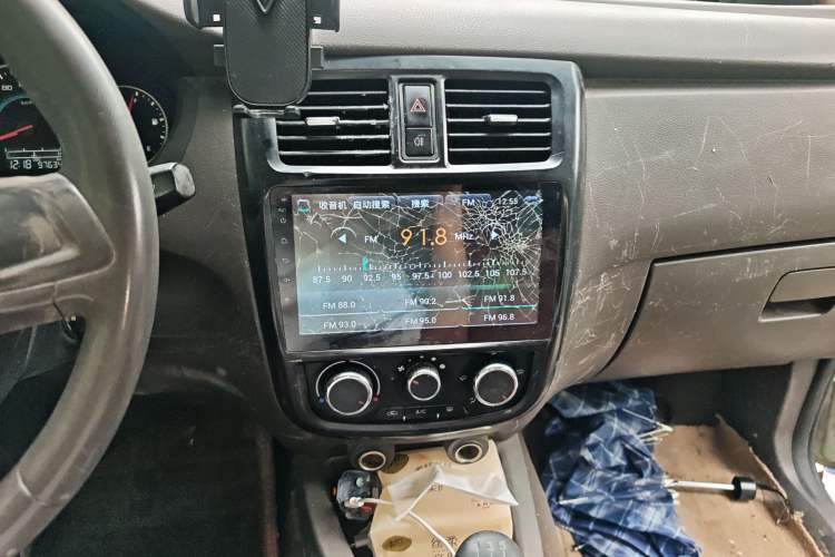 Used Wuling Rongguang V 2016 1.5L Standard Version Audio And AC Panel
