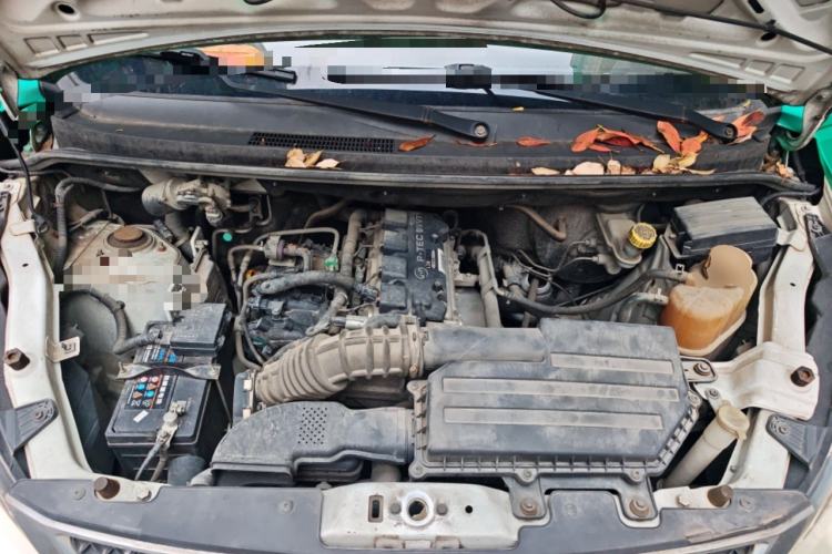 Used Wuling Rongguang V 2016 1.5L Standard Version Engine Bay