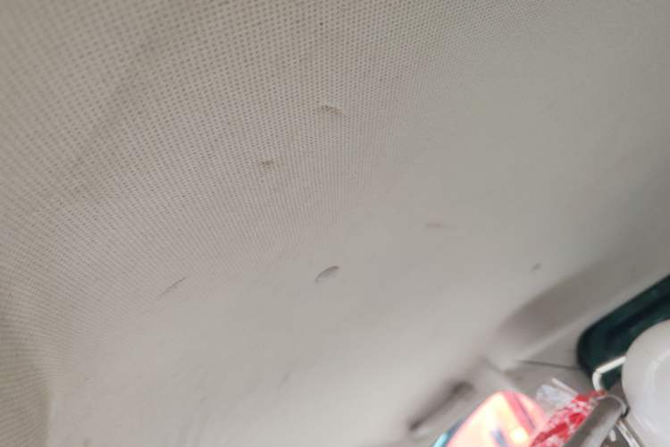 Used Wuling Rongguang V 2016 1.2L Practical Version Headliner