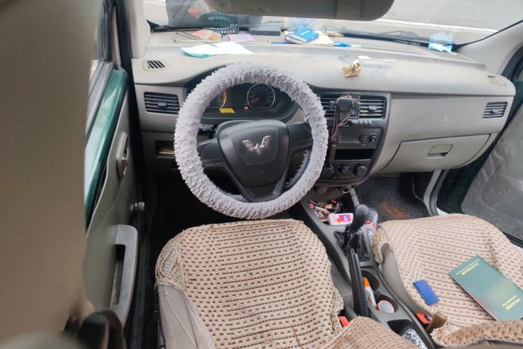 Used Wuling Rongguang V 2016 1.2L Practical Version Steering Wheel