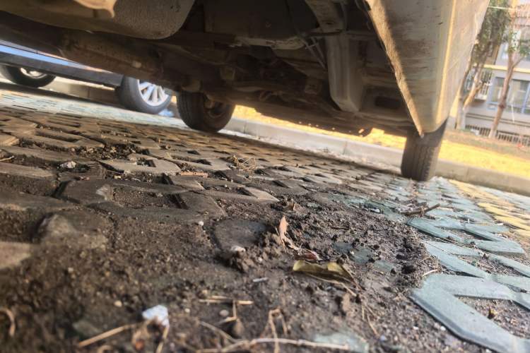 Used Wuling Rongguang V 2016 1.5L Practical Version Non-Power-Assisted Chassis Front Right