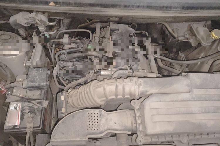 Used Wuling Rongguang V 2016 1.5L Standard Version Engine Bay