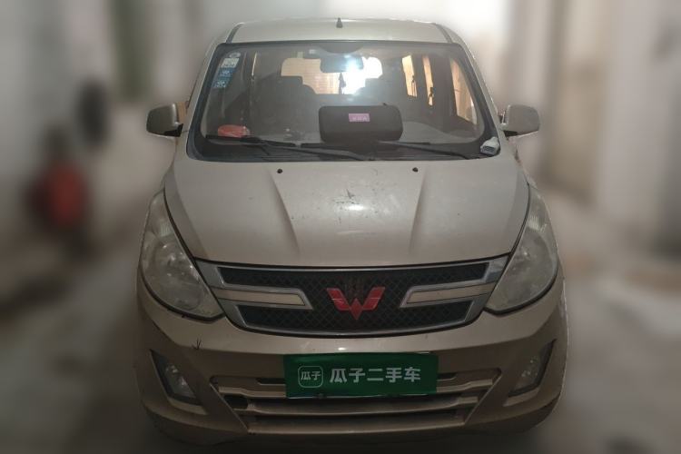 Used Wuling Rongguang V 2016 1.5L Standard Version Front