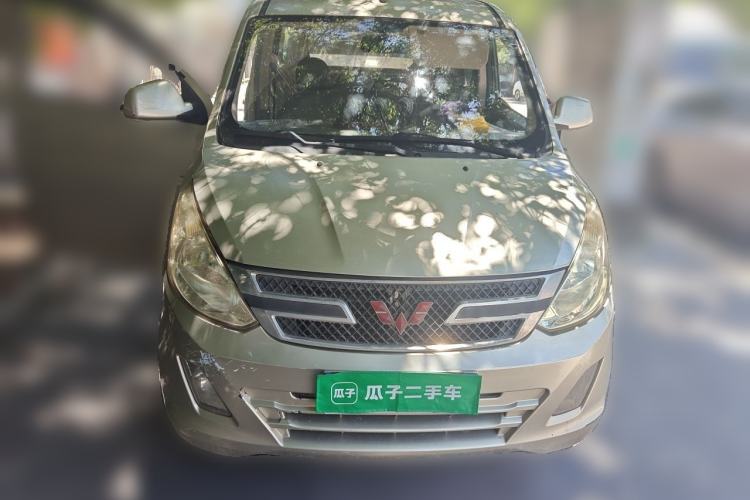 Used Wuling Rongguang V 2016 1.5L Standard Version Front