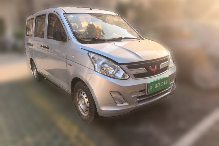 Used Wuling Rongguang V 2016 1.5L Practical Version Non-Power-Assisted Front Right 45 Deg