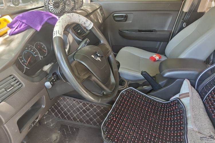 Used Wuling Rongguang V 2016 1.5L Standard Version Left Front Seat