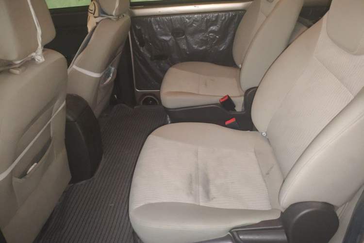 Used Wuling Rongguang V 2016 1.5L Standard Version Left Rear Seat