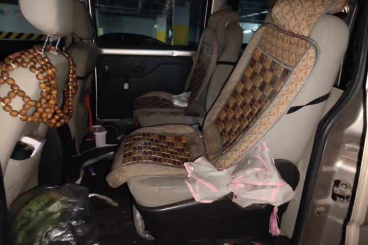 Used Wuling Rongguang V 2016 1.2L Standard Version Left Rear Seat