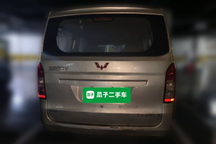 Used Wuling Rongguang V 2016 1.2L Standard Version Rear