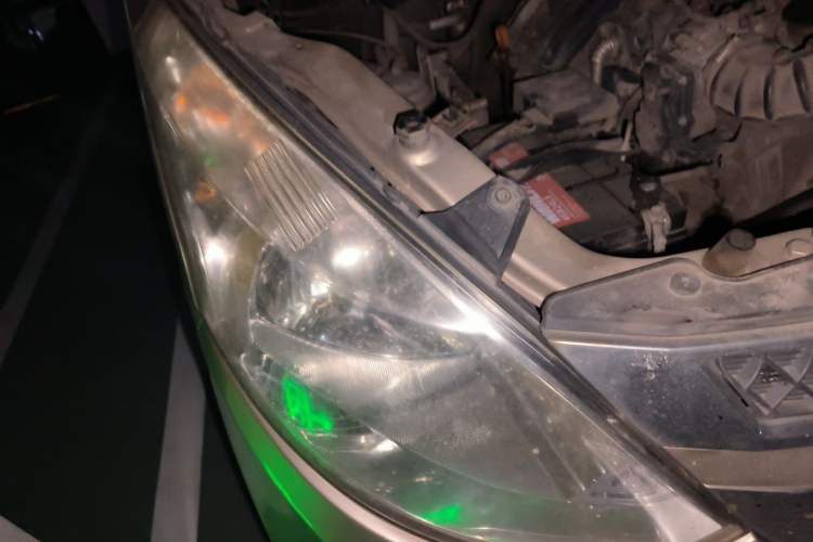 Used Wuling Rongguang V 2016 1.2L Standard Version Right Front Headlight