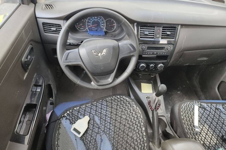 Used Wuling Rongguang V 2016 1.2L Standard Version Steering Wheel