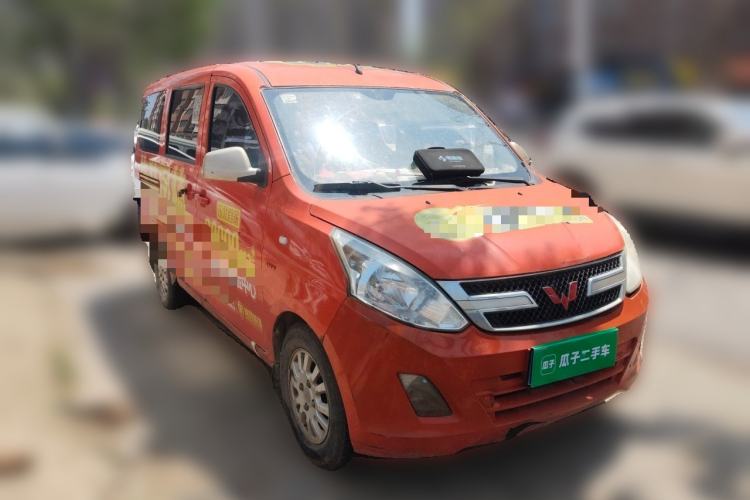 Used Wuling Rongguang V 2016 1.5L Standard Version Front Right 45 Deg