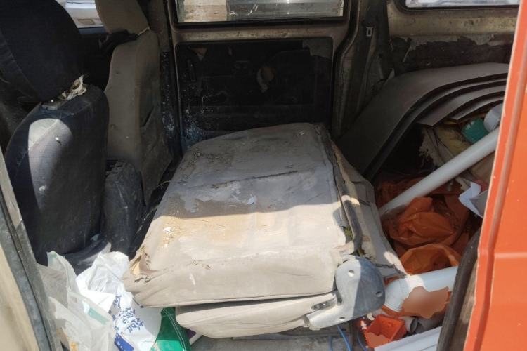 Used Wuling Rongguang V 2016 1.5L Standard Version Left Rear Seat
