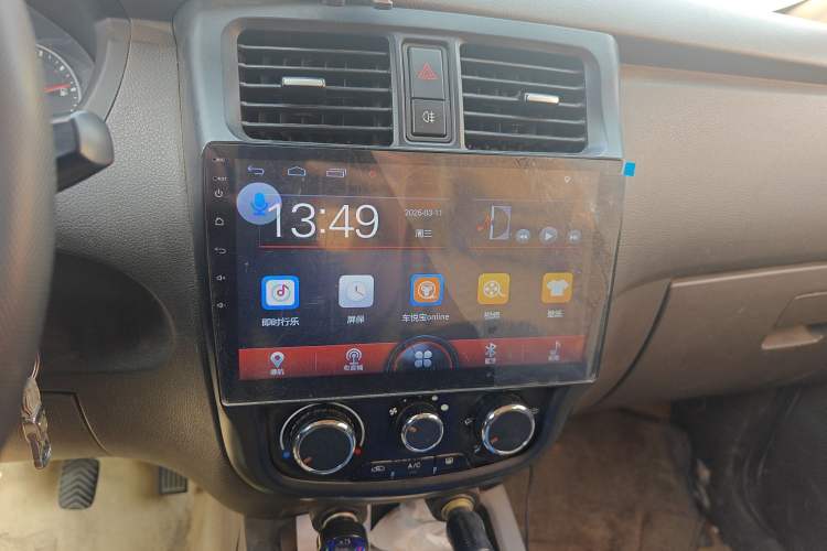 Used Wuling Rongguang V 2016 1.5L Standard Version Audio And AC Panel