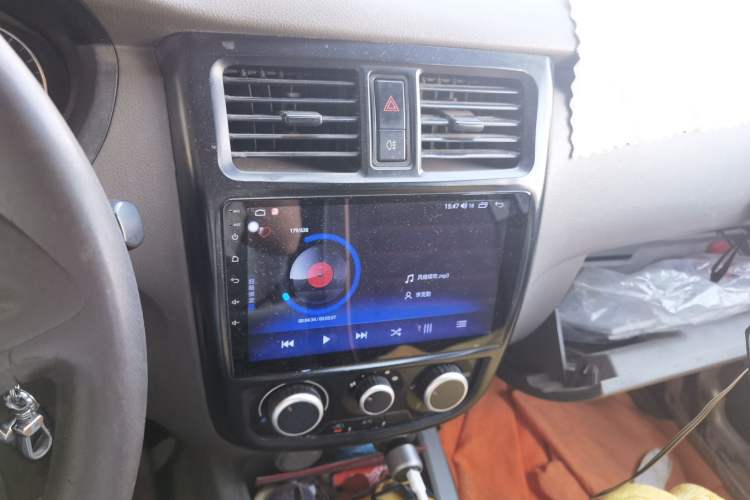 Used Wuling Rongguang V 2016 1.5L Practical Version Audio And AC Panel