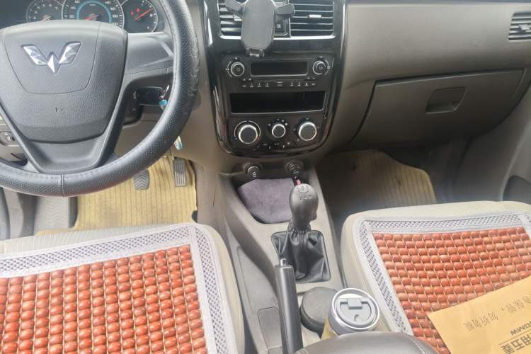 Used Wuling Rongguang V 2016 1.5L Standard Version Audio And AC Panel