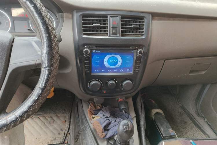 Used Wuling Rongguang V 2016 1.5L Standard Version Audio And AC Panel