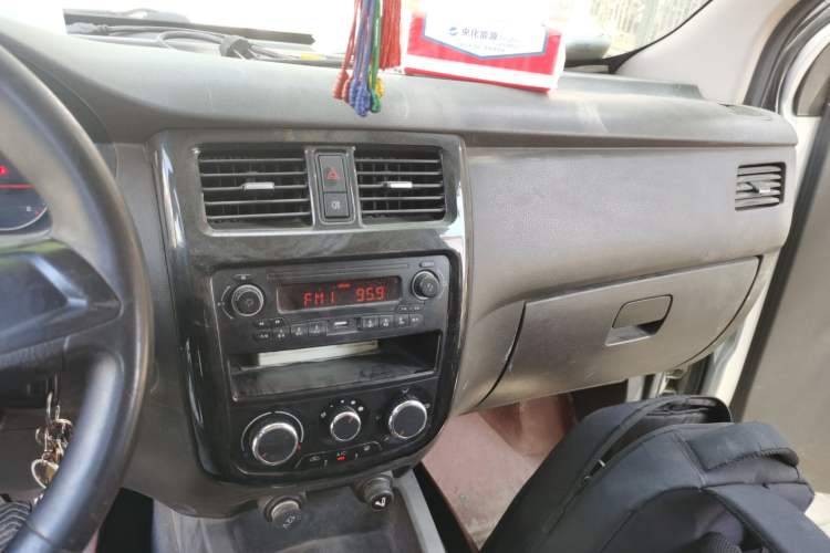 Used Wuling Rongguang V 2016 1.5L Standard Version Audio And AC Panel