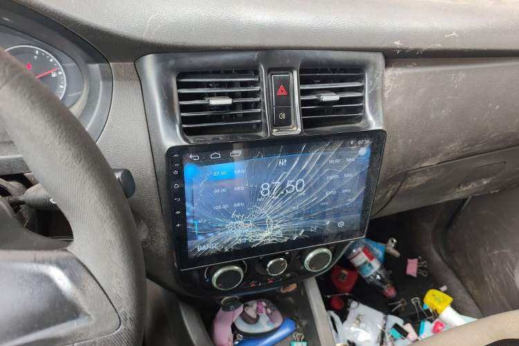 Used Wuling Rongguang V 2016 1.5L Standard Version Audio And AC Panel