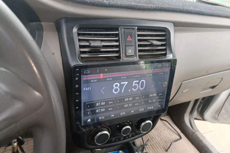 Used Wuling Rongguang V 2016 1.2L Practical Version Audio And AC Panel