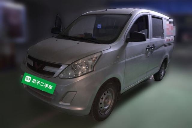 Używany Wuling Rongguang V Closed-type with power assistance