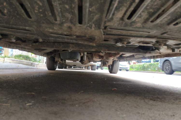 Used Wuling Rongguang V 2016 1.2L Practical Version Chassis Front