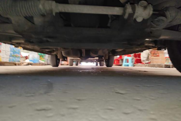 Used Wuling Rongguang V 2016 1.2L Practical Model Non-Power-Assisted Chassis Front