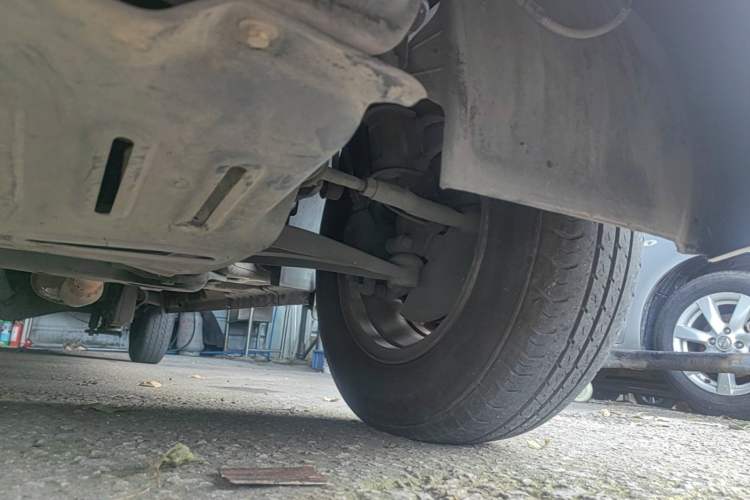Used Wuling Rongguang V 2016 1.5L Standard Version Chassis Front Left