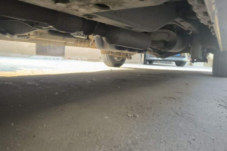 Used Wuling Rongguang V 2016 1.5L Standard Version Chassis Front Left