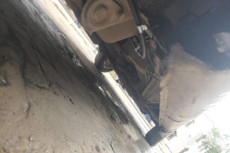 Used Wuling Rongguang V 2016 1.5L Standard Version Chassis Front Left